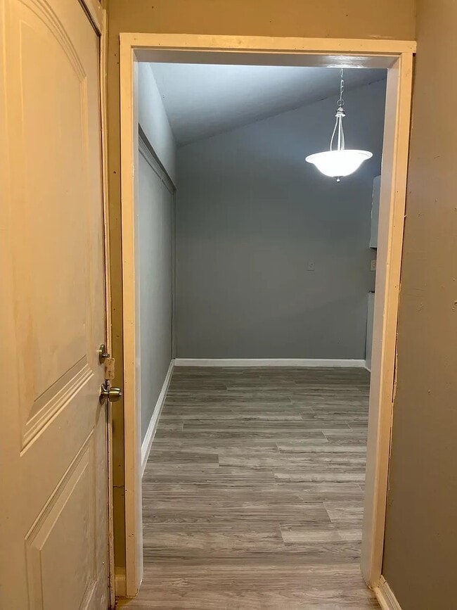 Building Photo - 6605 Spring Lark Dr