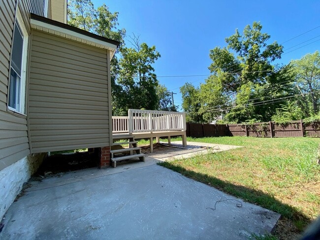 Building Photo - Beautifully Updated 4 Bed 2 Bath Home!