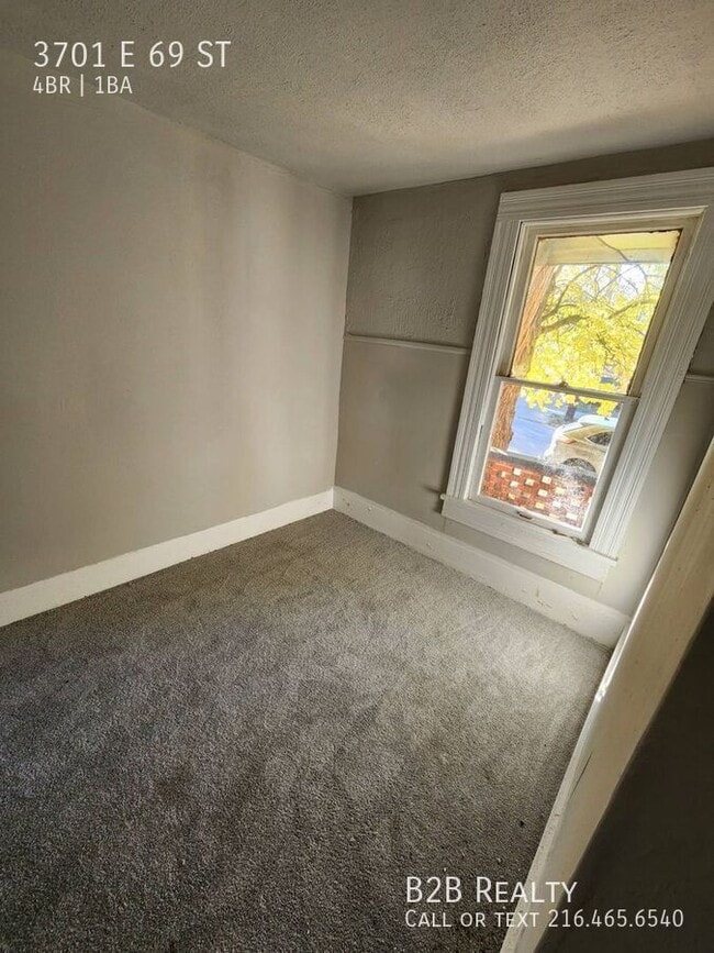 Building Photo - 3701 E 69th St