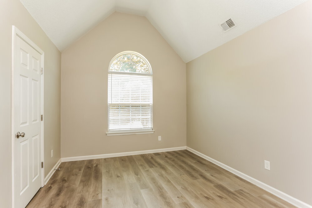 Building Photo - 3943 S River Ln