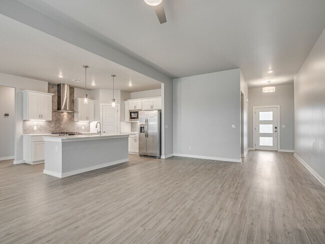 Building Photo - Beautiful New Construction Home in Edmond