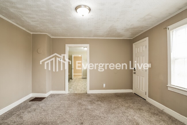 Building Photo - 4207 Garden St