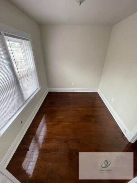 Building Photo - 4235-45 N Lamon