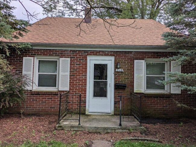 Building Photo - 3145 Brock Dr