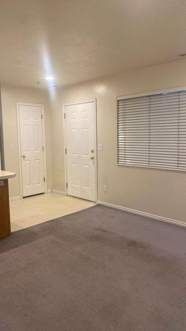 Building Photo - Great One Bedroom near Provo Rec Center, U...