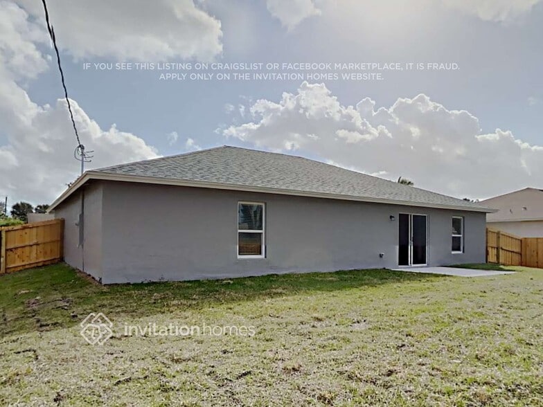 Building Photo - 225 SW Grove Ave