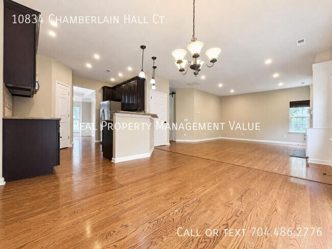 Building Photo - 10834 Chamberlain Hall Ct