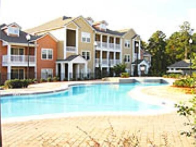 Building Photo - 2801 Chancellorsville Dr