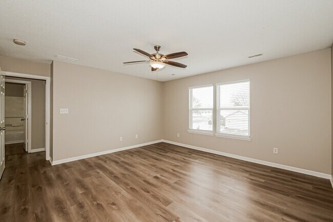 Building Photo - 8039 Corktree Dr