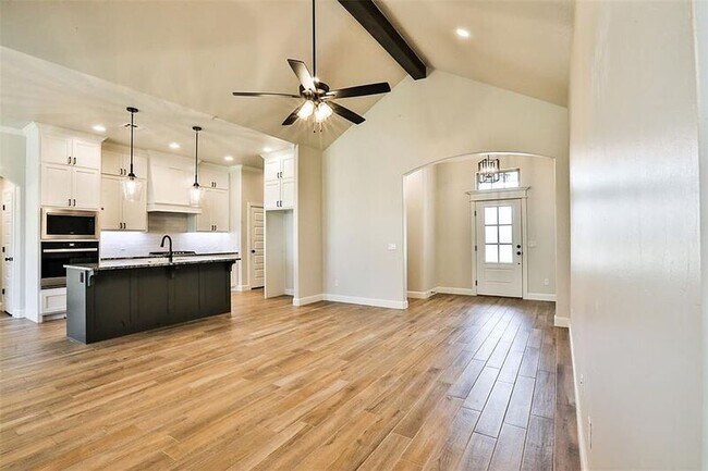 Building Photo - 9301 SW 44th Terrace