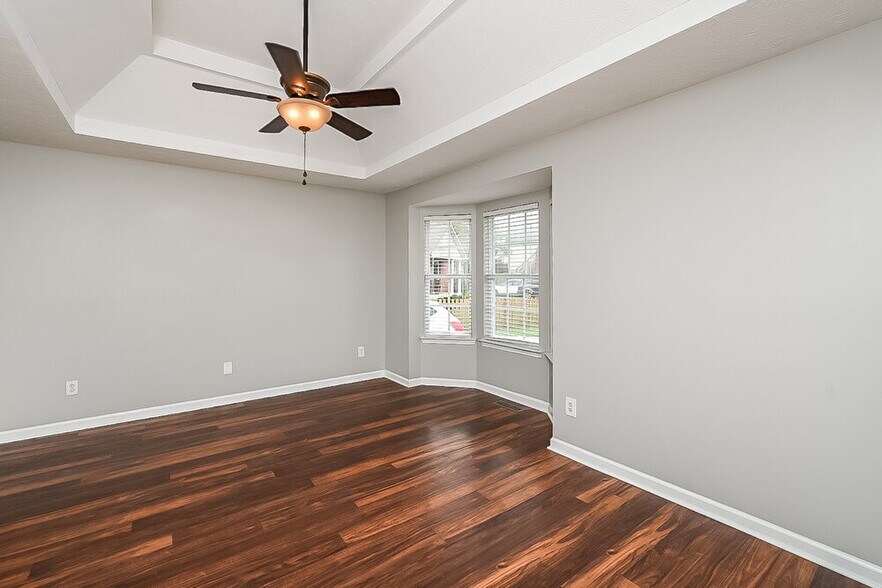 Building Photo - 715 Whispering Breeze