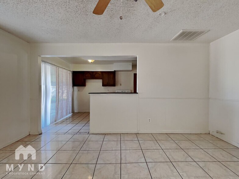 Building Photo - 4520 N 53rd Ave