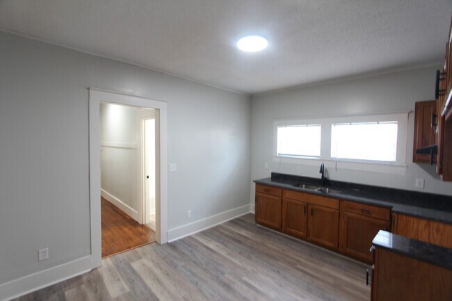 Building Photo - 4753 2nd Ave N