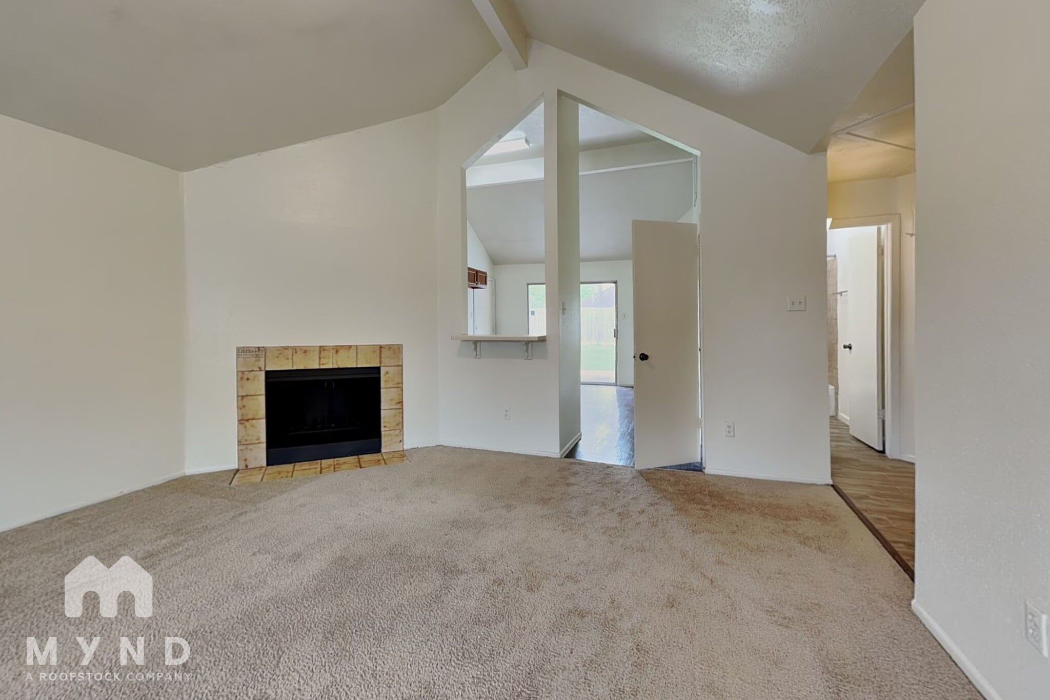 Building Photo - 10002 Green Valley Ln