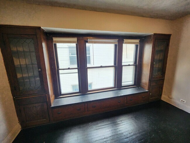 Building Photo - 1736-1738 Coit RD