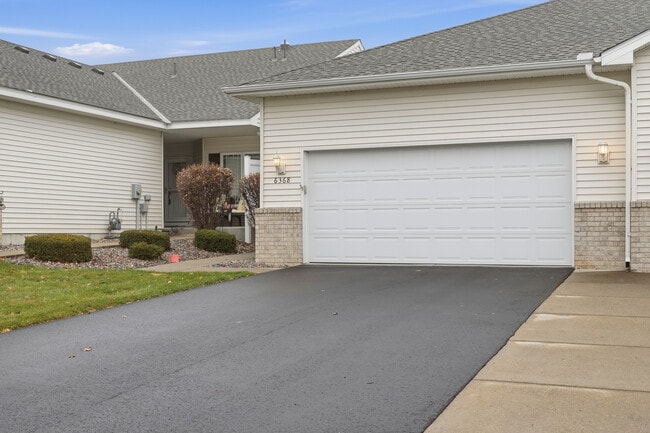 Building Photo - 6368 Manchester Ave NE