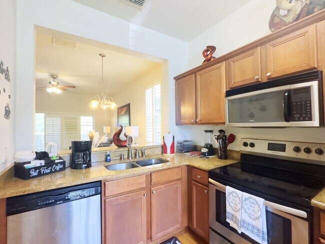 Building Photo - 3306 Calabria Ave