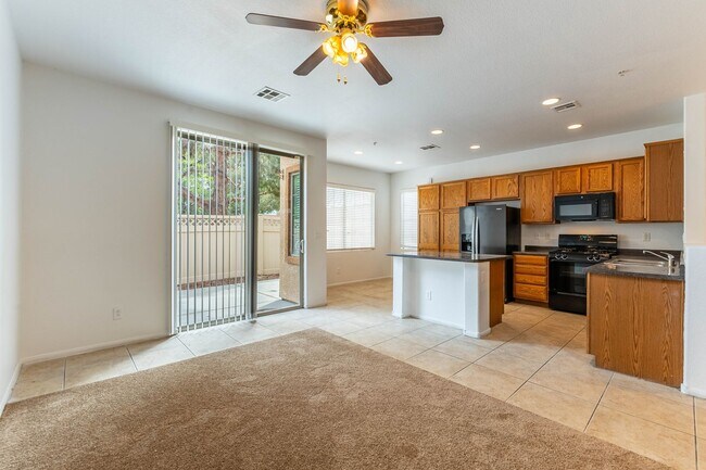 Building Photo - Must See Home in Gated Community!