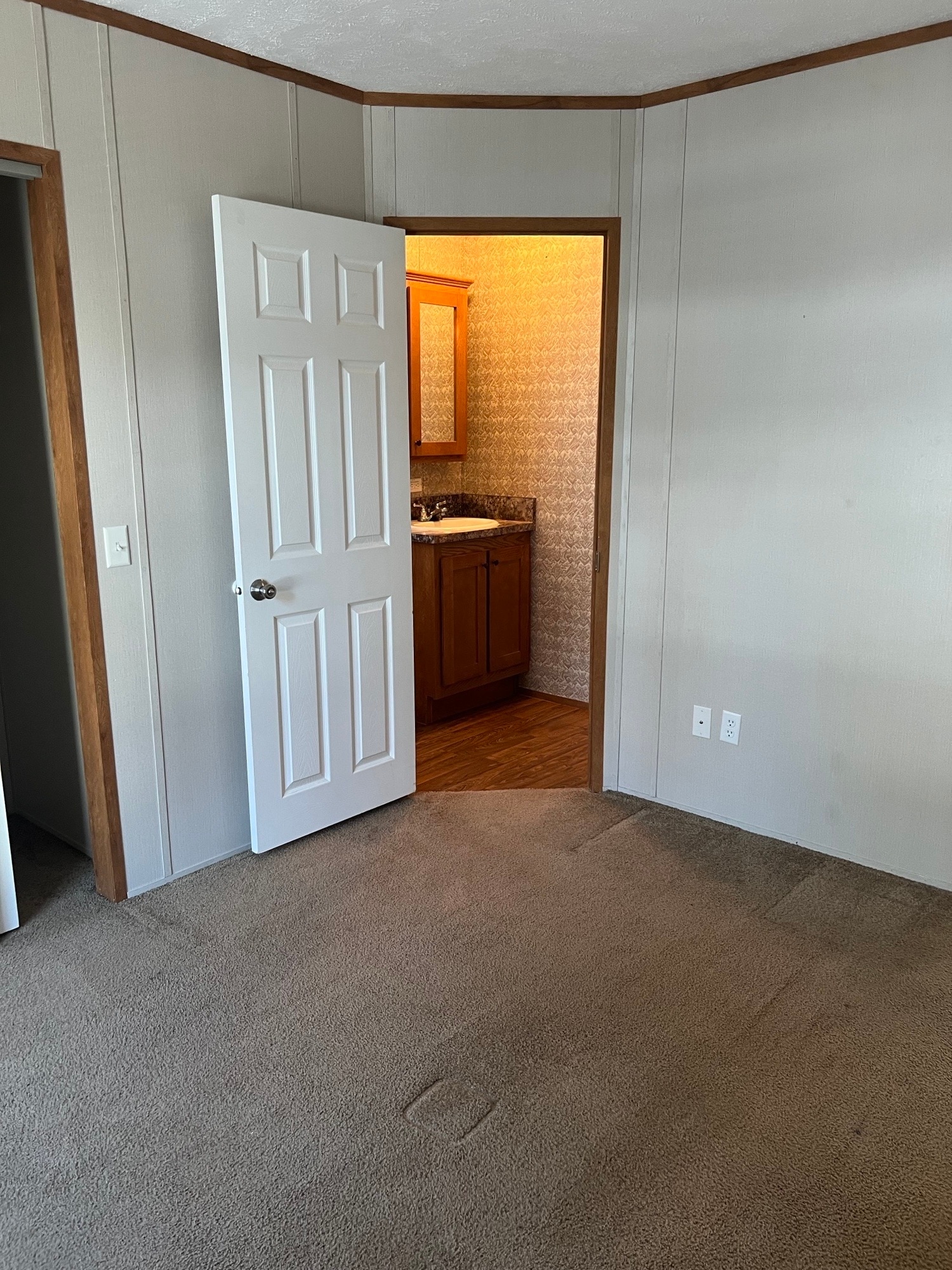 Building Photo - 1 Greenwood Dr