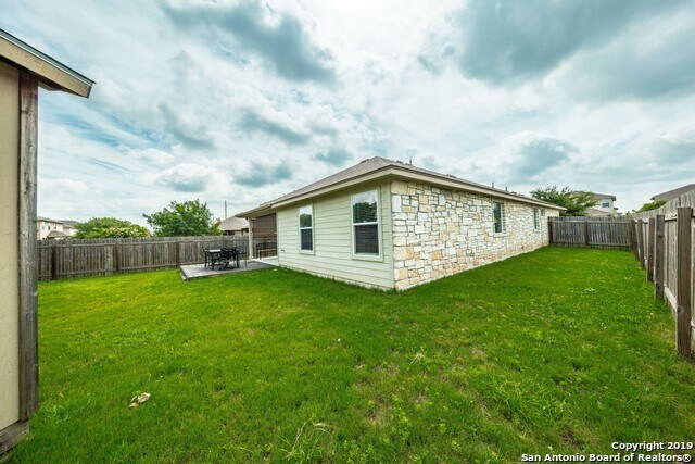 Building Photo - 751 Guna Dr