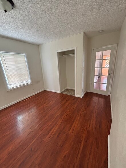 Building Photo - 1034 Ronan Ave
