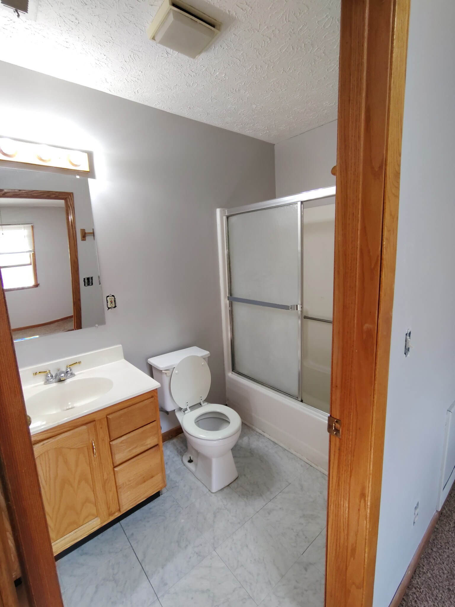 Building Photo - 1023 West Dr