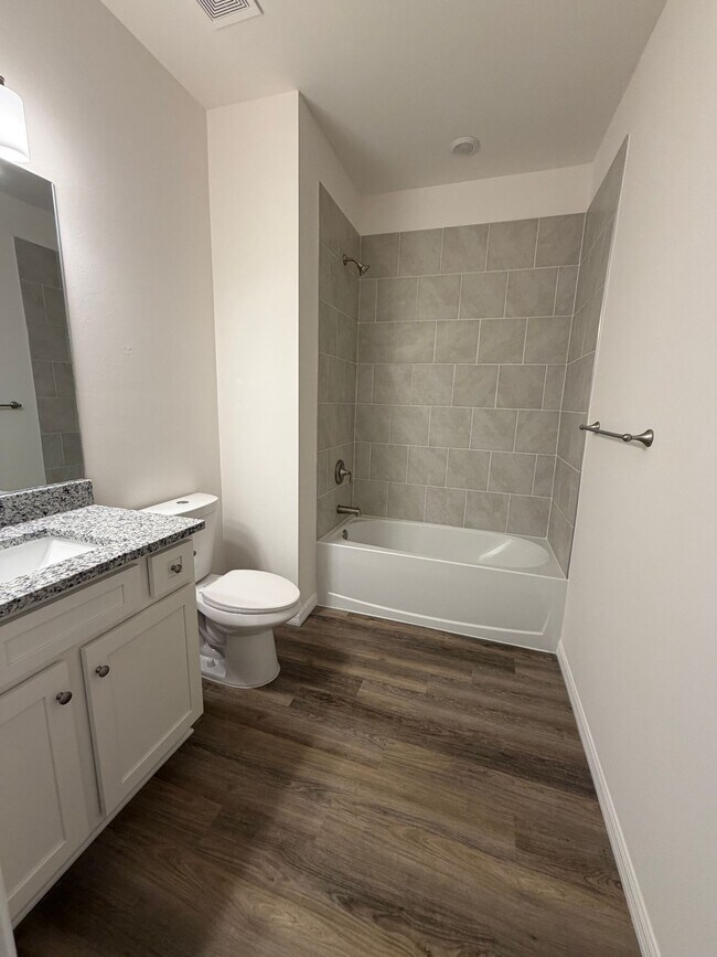 Building Photo - 16075 Badalona Dr