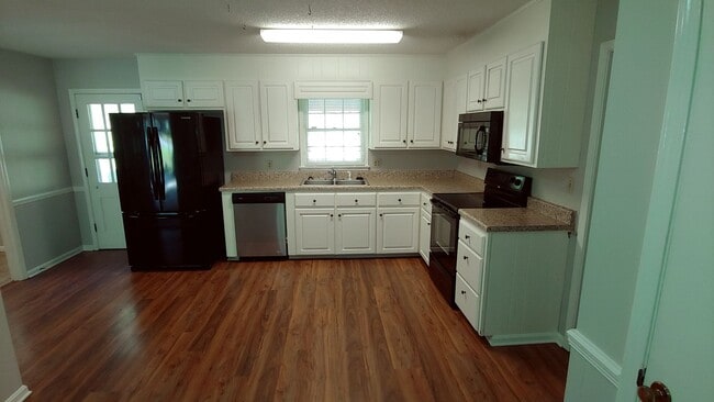 Building Photo - Nice 3 bedroom 2 bath Home in Northwood Lake