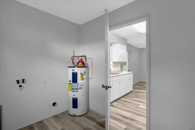 Building Photo - 21366 Anderson Rd