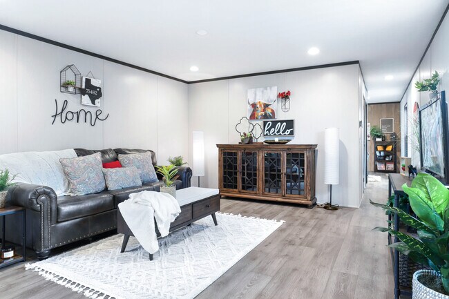 Building Photo - 111 Palomino Dr