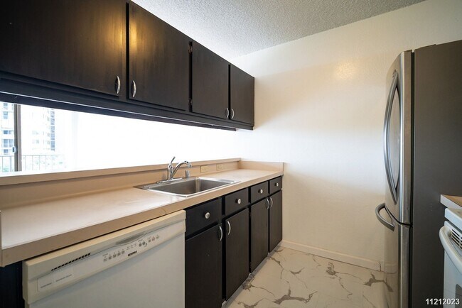 Building Photo - 1 BD/ 1 BA in Pearl One