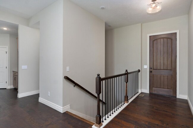 Building Photo - 836 S Black Sands Ave