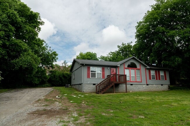 Building Photo - Charming 3-Bedroom Home in Old Hickory