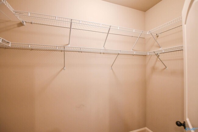 Building Photo - 173 Grey Fawn Trail