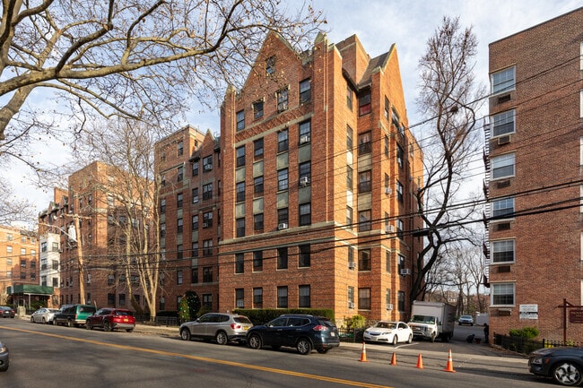 Primary Photo - Fleetwood Apartments