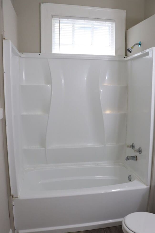Building Photo - 1 BEDROOM , Duplex home, Boasting all the ...
