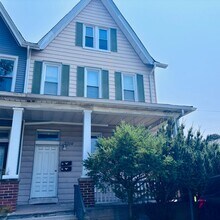 Building Photo - 3004 Lehigh St