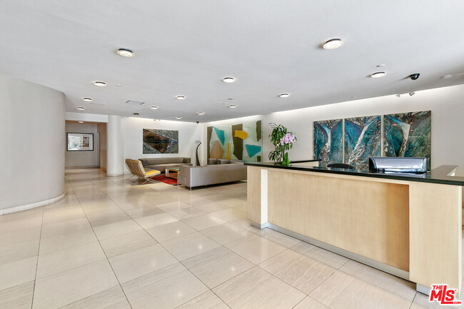 Building Photo - 1520 S Beverly Glen Blvd
