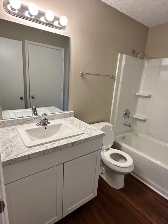 Building Photo - Private Condo in The Meridian, Mount Pleasant - Available July 1, 2026!