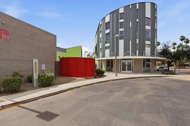 Building Photo - 1111 W University Dr