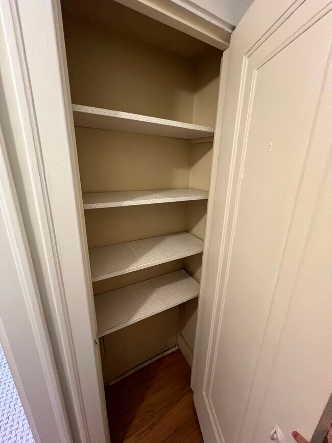 Building Photo - 6111 N Talman Ave