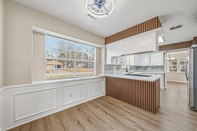 Building Photo - 119 Laura Ln