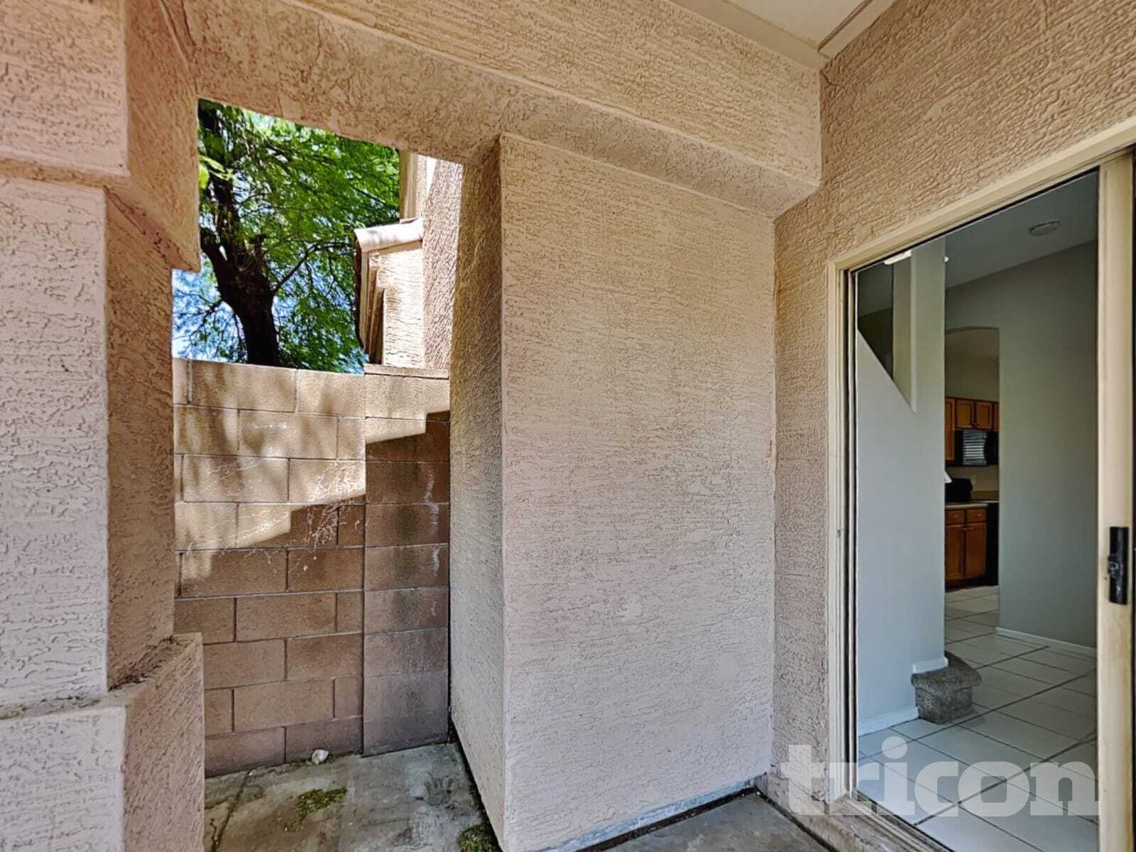 Building Photo - 1750 W Union Hills Dr