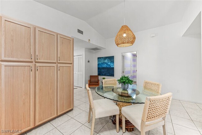 Building Photo - 690 100th Ave N