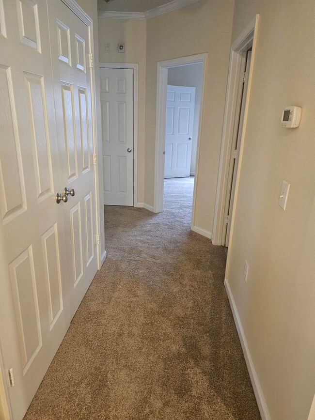 Building Photo - *** Move into your new place before the HO...