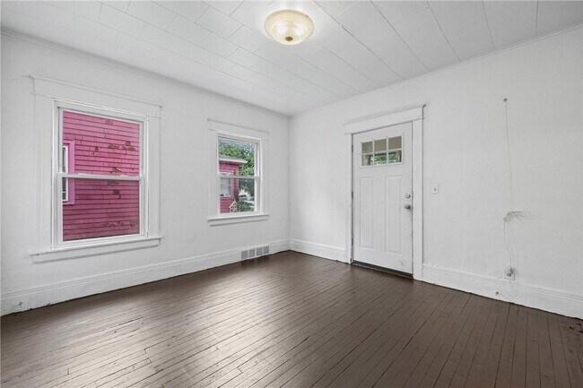 Building Photo - 98 Ackerman St