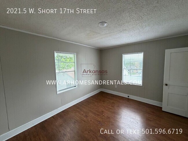 Building Photo - 2021.5 W Short 17th St