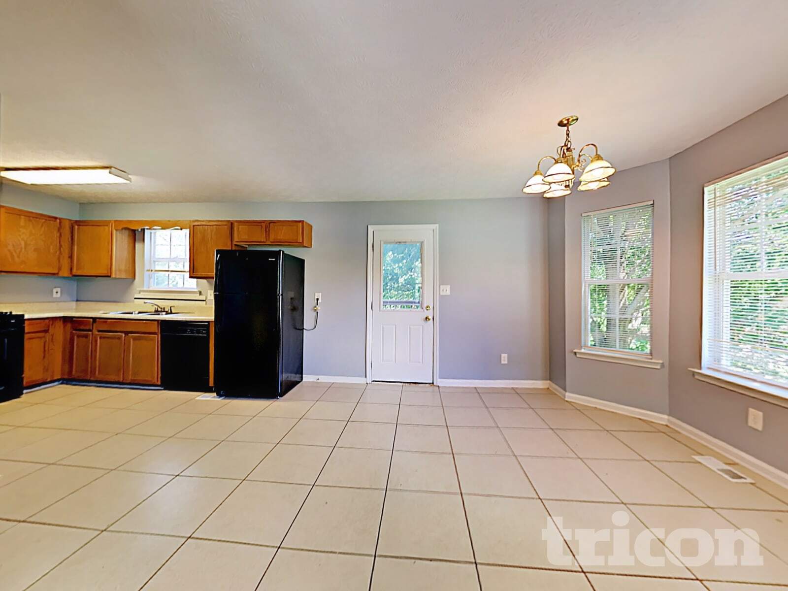 Building Photo - 432 Pine Valley Dr