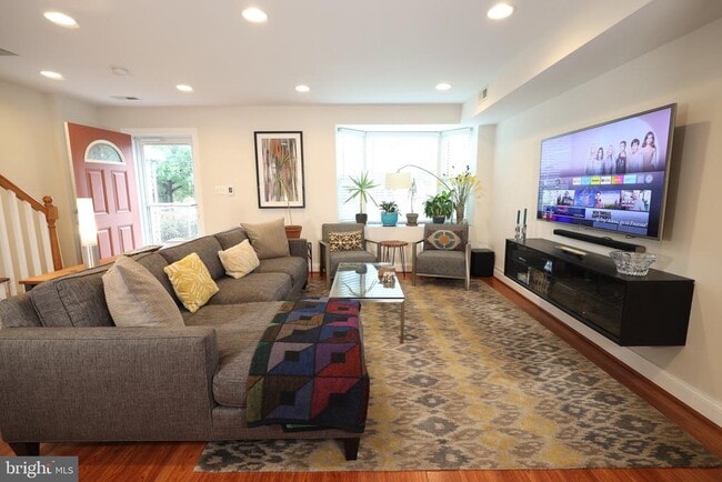 Building Photo - 2237 14th St NE