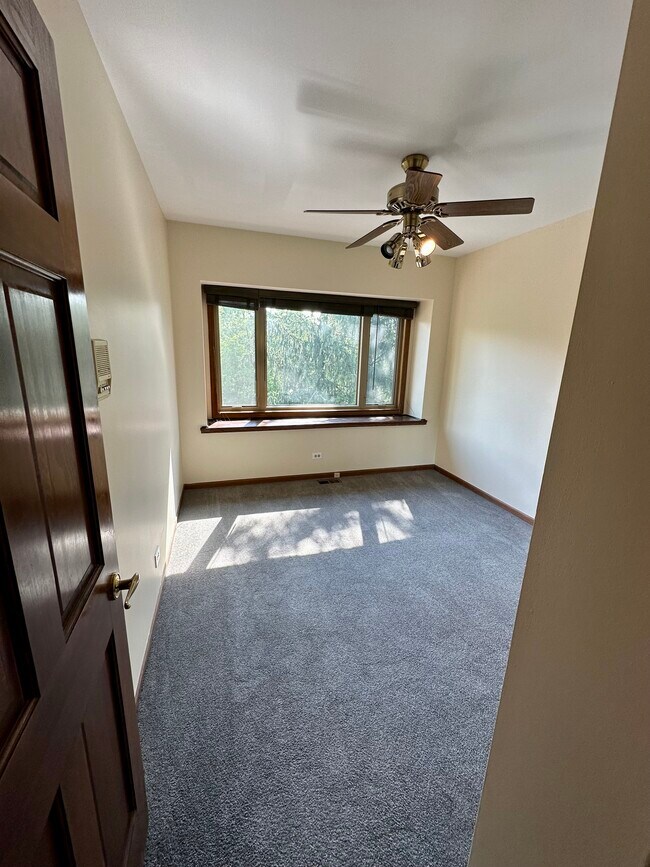 Bedroom - 1010 Arbor Ct